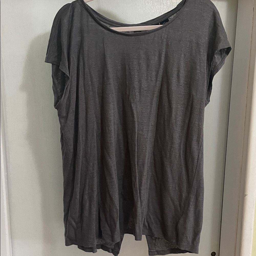 Tahari Slate Gray Short Sleeve Tee